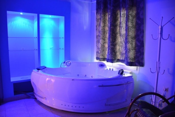 massage studio eyexia